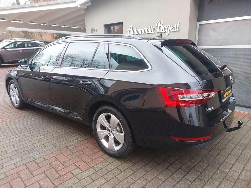 Gebraucht Skoda Superb 190 PS (139 kW) 2016 Schwarz Limousine