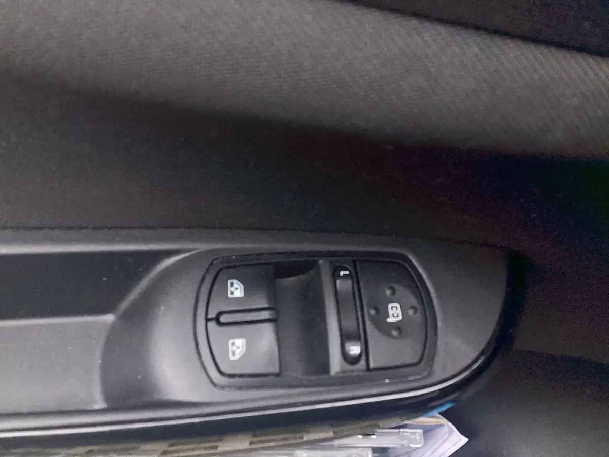 Gebraucht Opel Corsa Selection 69 PS (50 kW) 2017 Blau Kleinwagen