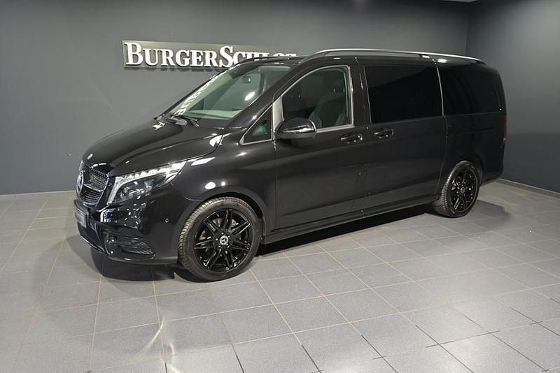 Gebraucht Mercedes V220 AMG 163 PS (119 kW) 2024 Obsidianschwarz metallic Van / Kleinbus