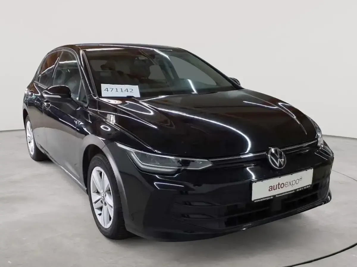 Gebraucht VW Golf VIII Life 150 PS (110 kW) 2025 Limousine