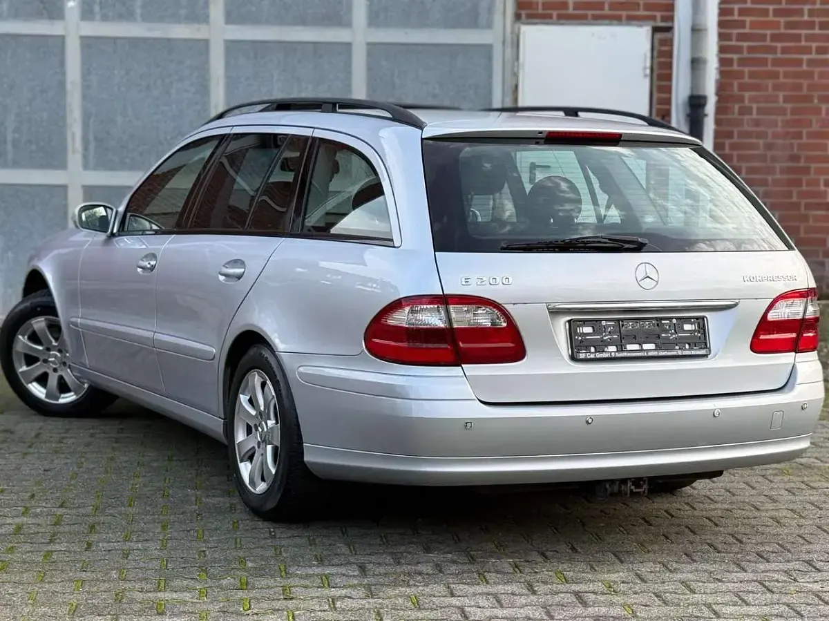 Usata Mercedes E200 163 CV (119 kW) 2006 Argento Station wagon