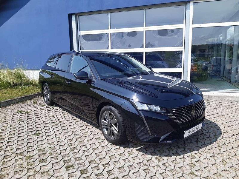Lackierung schwarz perla nera Gebraucht 2023 Peugeot 308 Allure Kombi | 18.490 € (Fairer Preis) - Bild 1/4