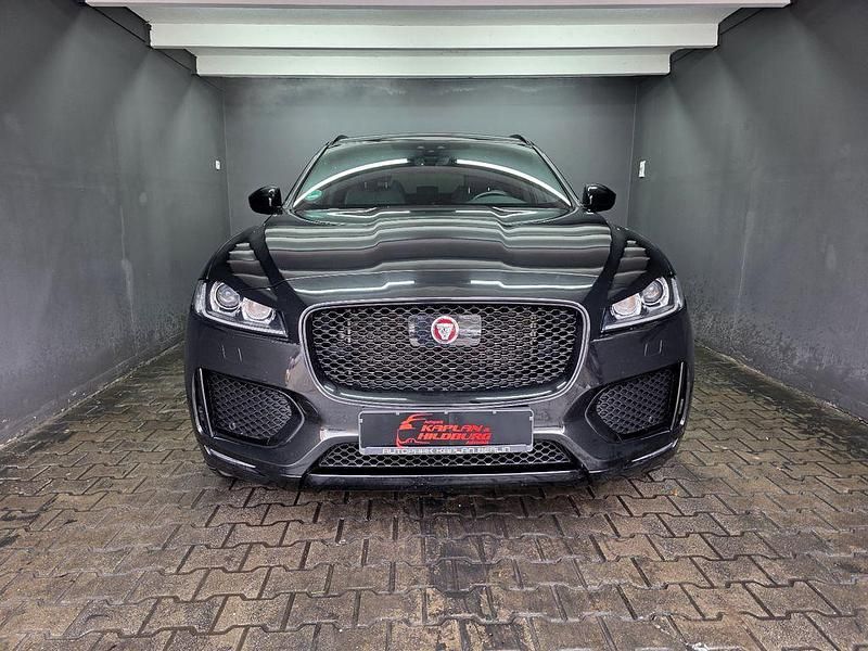 Gebraucht Jaguar F-Pace Chequered Flag 179 PS (131 kW) 2020 Schwarz SUV