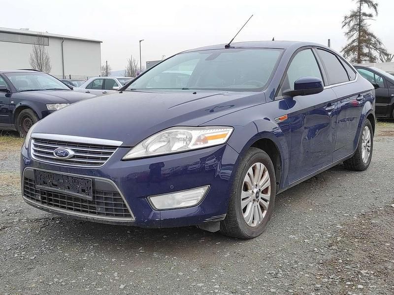 Gebraucht Ford Mondeo Ghia 175 PS (128 kW) 2010 Blazerblau Limousine
