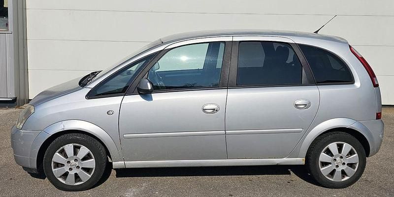 Second-hand Opel Meriva 101 CP (74 kW) 2003 Argintiu Monovolum