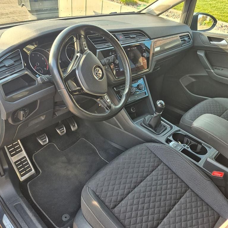 Gebraucht VW Touran Join 150 PS (110 kW) 2018 Grau Van / Kleinbus