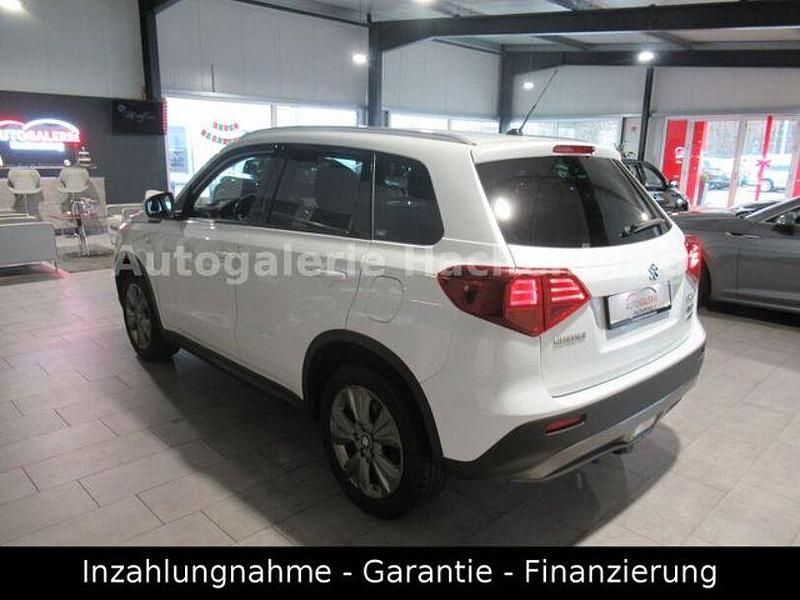 Gebraucht Suzuki Vitara 129 PS (94 kW) 2020 Weiß SUV