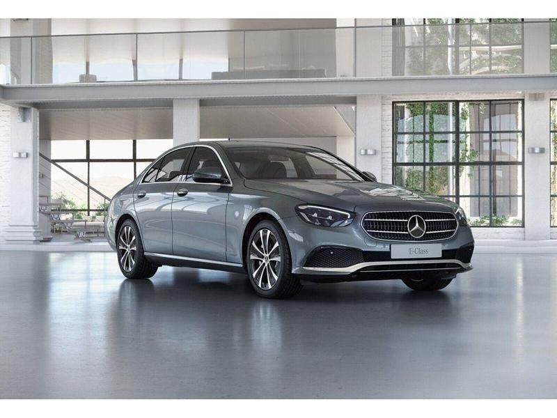 Gebraucht Mercedes E300 Avantgarde 306 PS (225 kW) 2022 Metalliclack selenitgrau Limousine