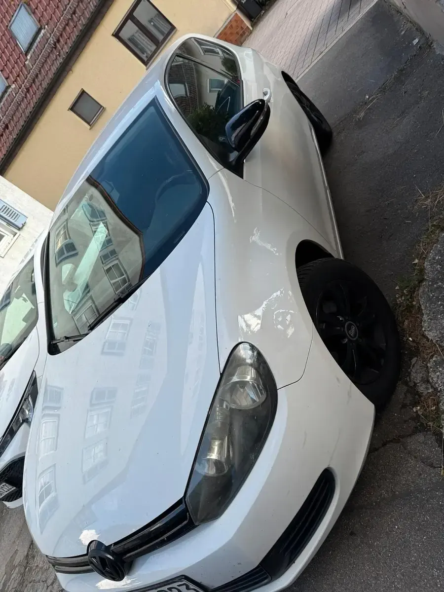 Gebraucht VW Golf VI 80 PS (58 kW) 2009 Weiß Kleinwagen