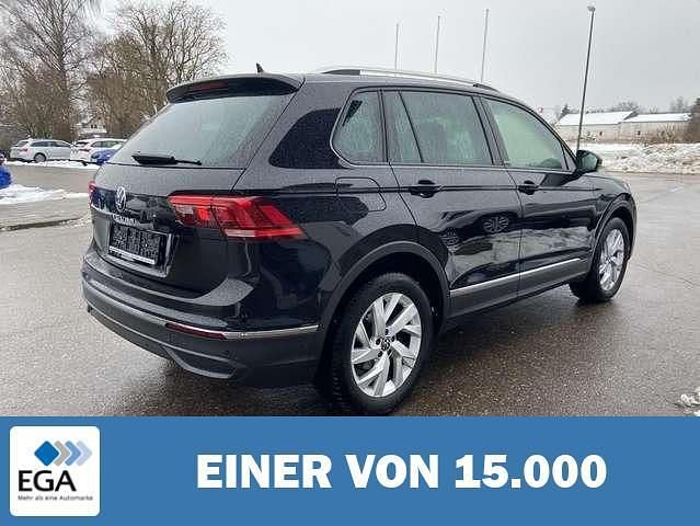 Gebraucht VW Tiguan Active 131 PS (96 kW) 2023 Schwarz metallic SUV