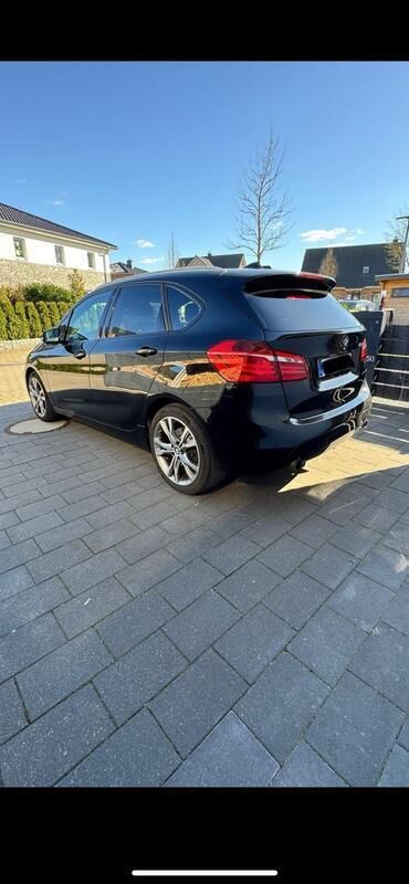 Schwarz Gebraucht 2014 BMW 225 Active Tourer Advantage Van / Kleinbus | 12.500 € (Fairer Preis) - Bild 1/4