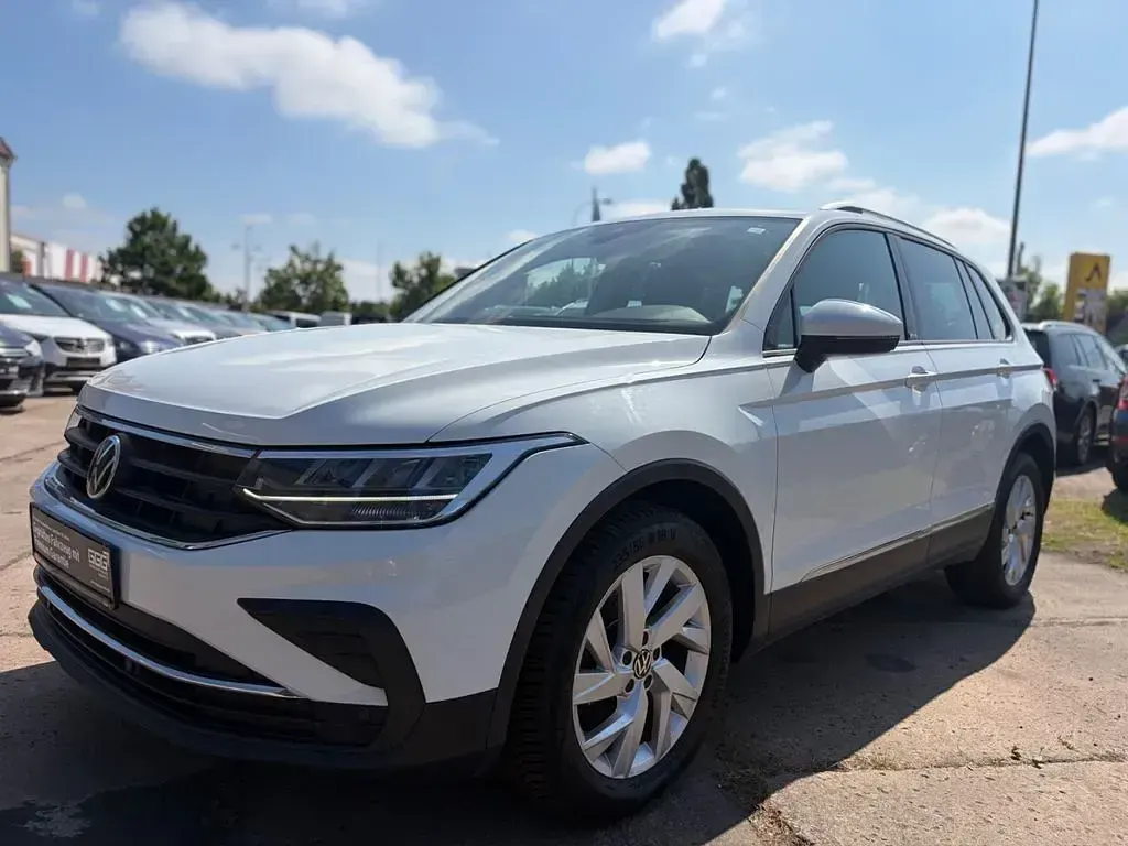 Gebraucht VW Tiguan Active 122 PS (89 kW) 2021 Weiß SUV