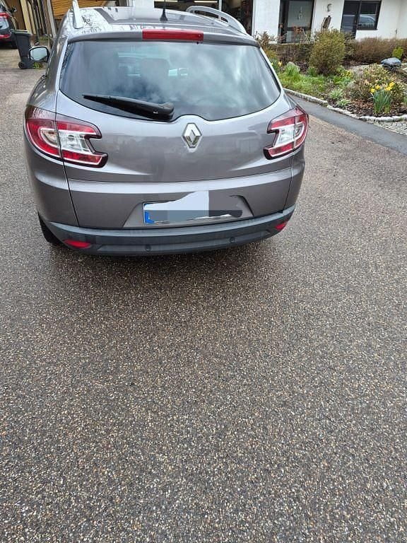 Gebraucht Renault Mégane III Dynamique 110 PS (80 kW) 2009 Grau Limousine