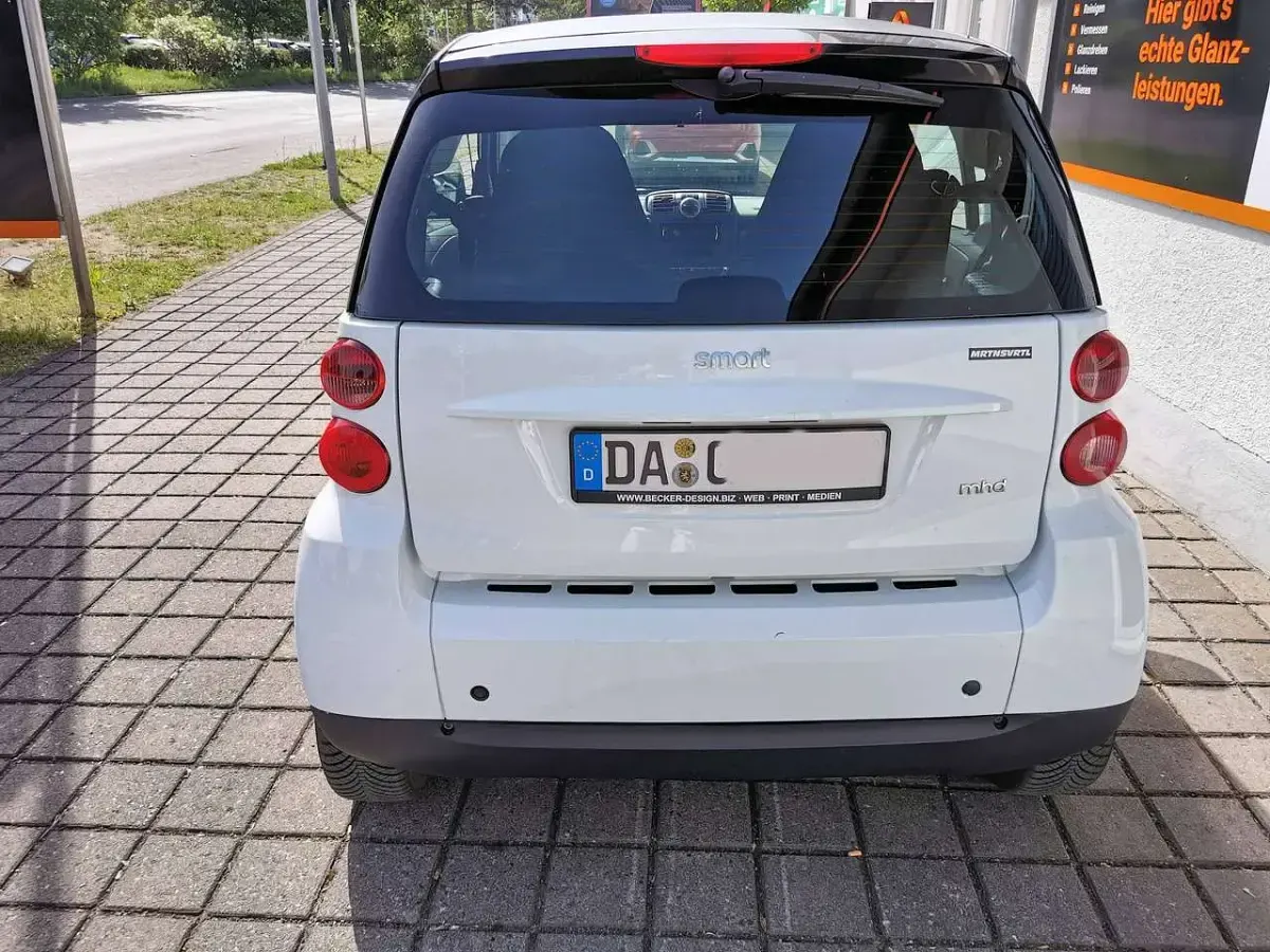 Gebraucht Smart ForTwo Coupé 61 PS (44 kW) 2009 Weiß Coupé