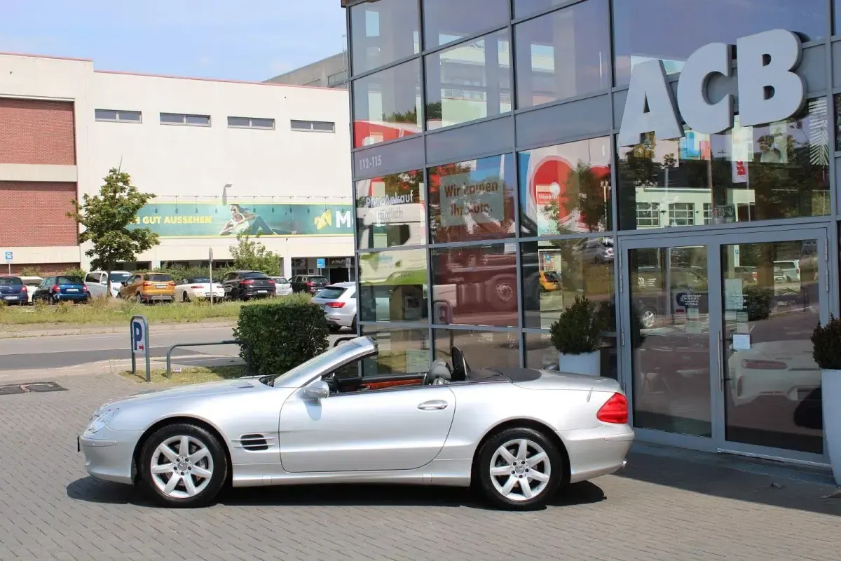 Gebraucht Mercedes SL500 306 PS (225 kW) 2003 Silber Cabrio