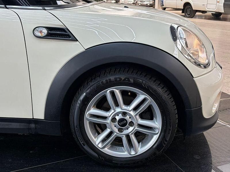 Gebraucht Mini Cooper Chili 122 PS (89 kW) 2012 Weiß Kleinwagen