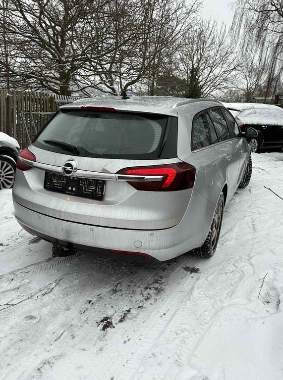 Gebraucht Opel Insignia Edition 140 PS (102 kW) 2015 Silber Kombi