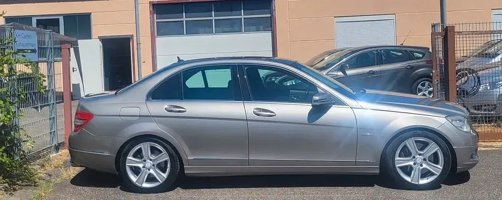 Gebraucht Mercedes C350 272 PS (200 kW) 2009 Silber Limousine