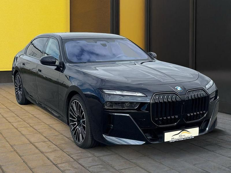 Gebraucht BMW 740 M Sport 286 PS (210 kW) 2025 Schwarz Limousine
