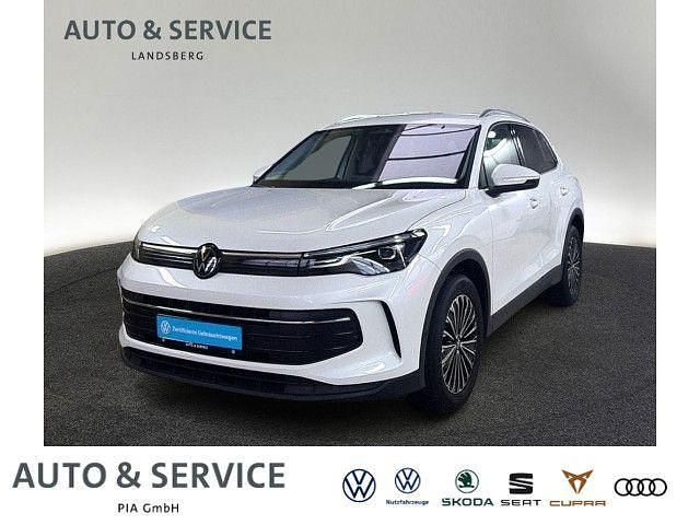 Weiß Gebraucht 2024 VW Tiguan Life SUV | 34.990 € (Etwas zu teuer) - Bild 1/2