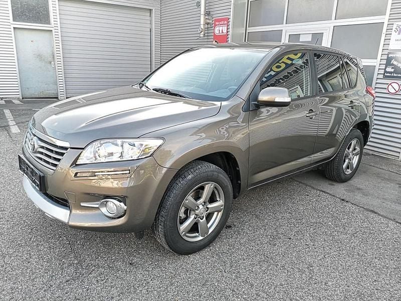Braun Gebraucht 2012 Toyota RAV4 SUV | 12.950 € (Fairer Preis) - Bild 1/4