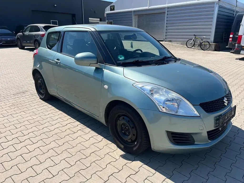 Gebraucht Suzuki Swift Basic 94 PS (69 kW) 2010 Other Kleinwagen