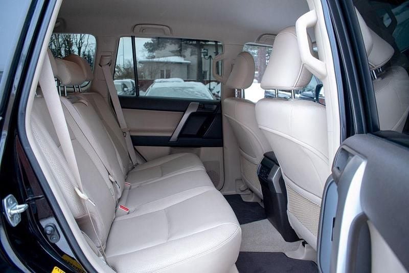 Gebraucht Toyota Land Cruiser Anniversary 190 PS (139 kW) 2011 Schwarz SUV