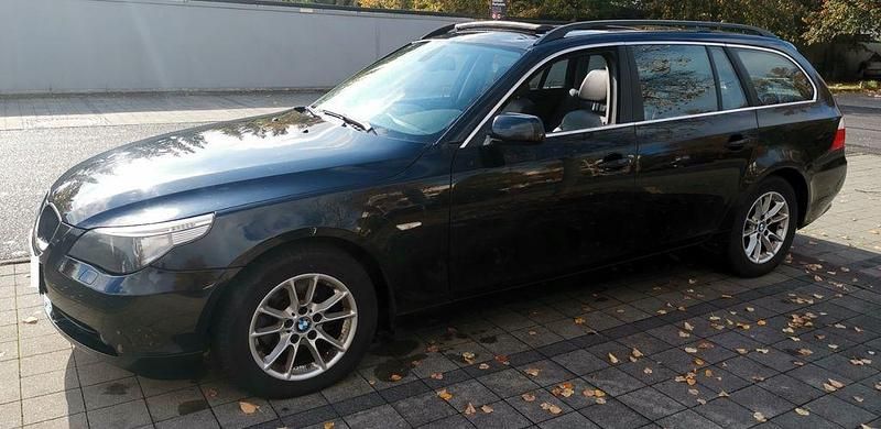 Schwarz Gebraucht 2007 BMW 525 Sport Line Kombi | 3.999 € (Guter Preis) - Bild 1/4