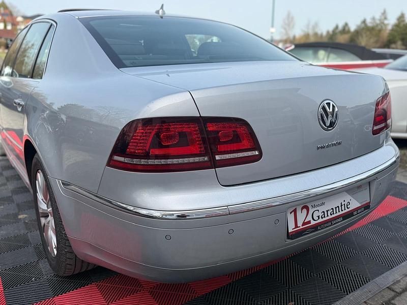 Second-hand VW Phaeton 245 CP (180 kW) 2015 Argintiu Berlinǎ