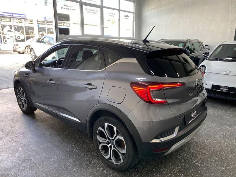 Gebraucht Renault Captur Intens 159 PS (116 kW) 2021 Grau SUV