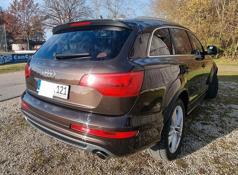 Braun Gebraucht 2010 Audi Q7 Comfort SUV | 10.999 € (Fairer Preis) - Bild 1/4
