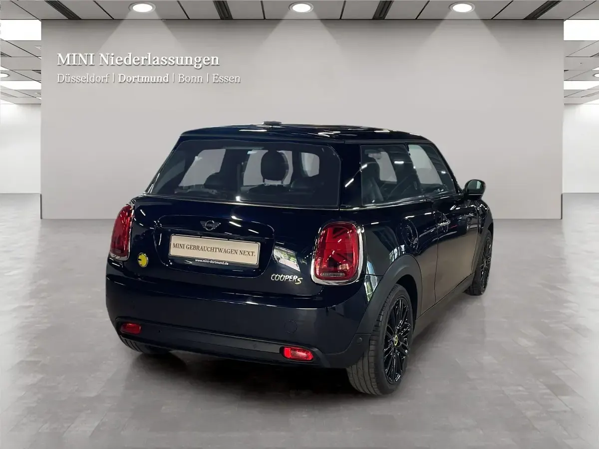 Gebraucht Mini Cooper SE 135 kW (184 PS) 2022 Blau Kleinwagen