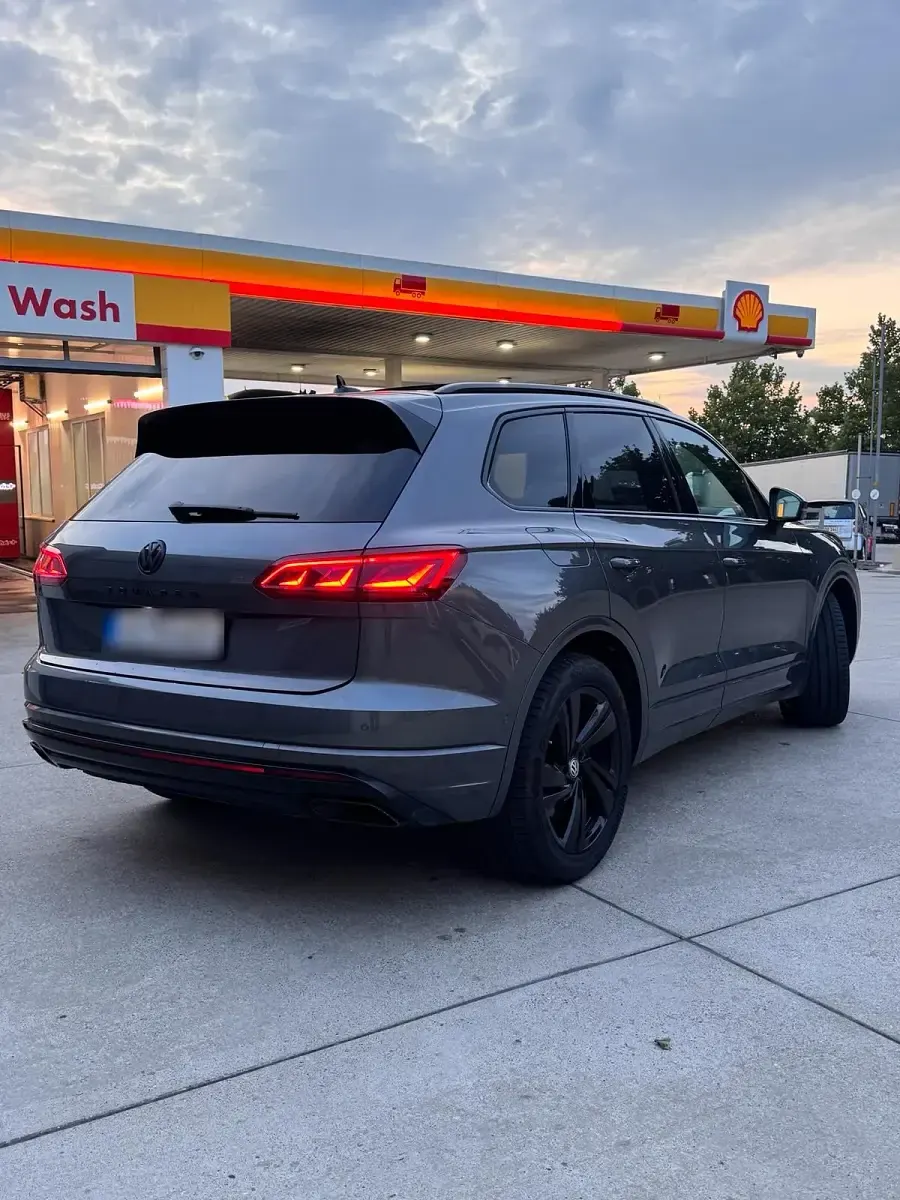 Gebraucht VW Touareg 421 PS (309 kW) 2019 Grau SUV