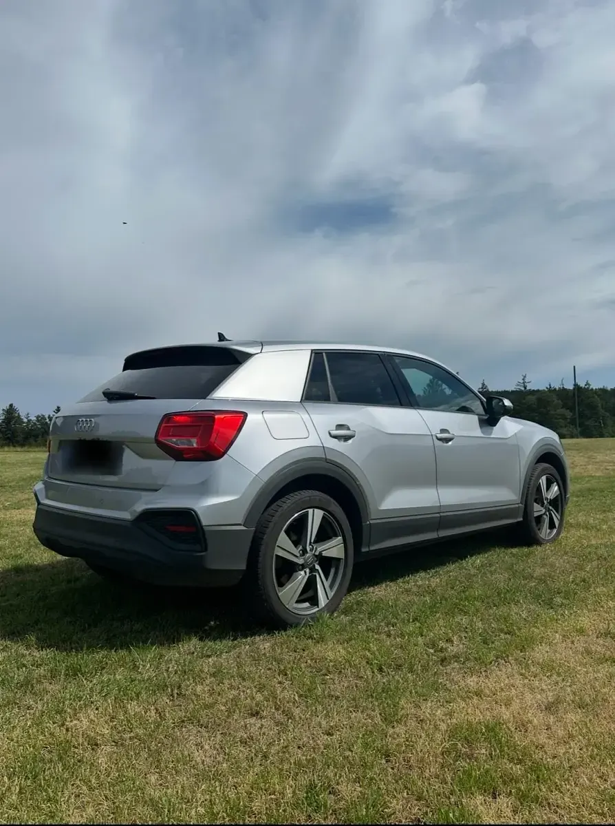 Gebraucht Audi Q2 S-Line 150 PS (110 kW) 2022 Silber SUV