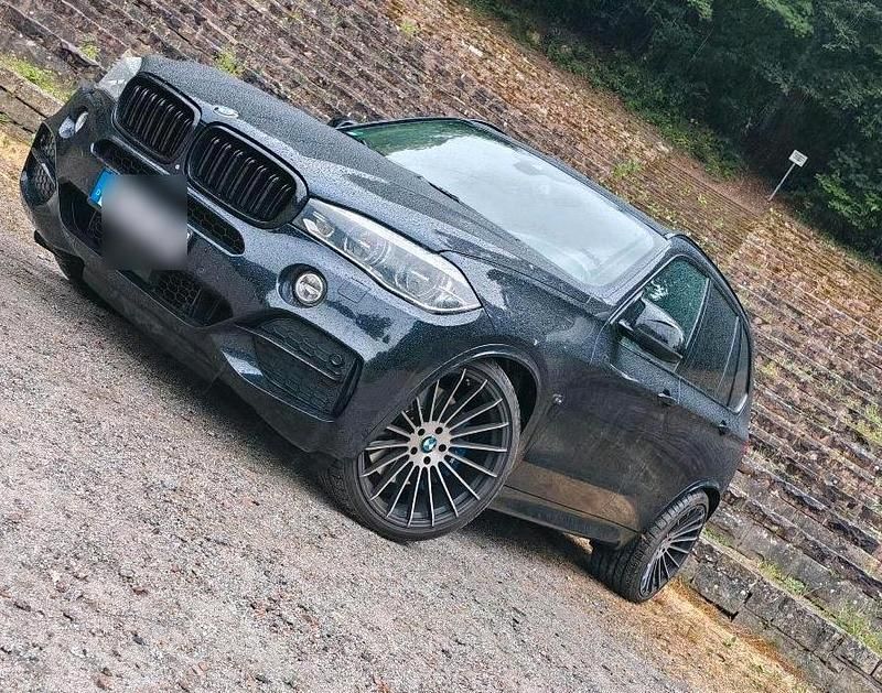 Schwarz Gebraucht 2017 BMW 120 Kleinwagen | 38.000 € - Bild 1/4