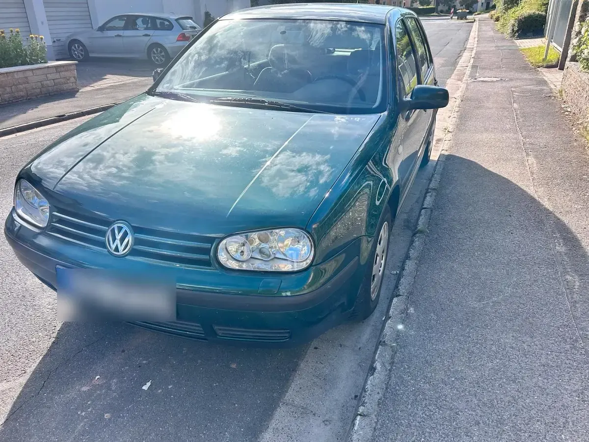 Gebraucht VW Golf III 75 PS (55 kW) 1999 Grün Limousine