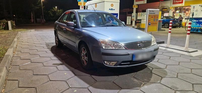 Blau Gebraucht 2005 Ford Mondeo Ghia Limousine | 2.299 € (Fairer Preis) - Bild 1/4