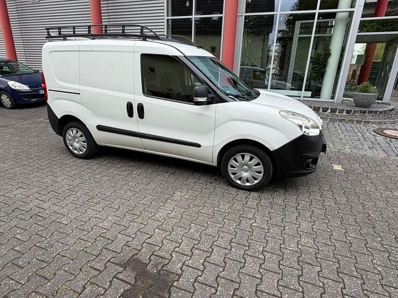 Gebraucht Opel Combo 95 PS (69 kW) 2014 Weiß Van / Kleinbus