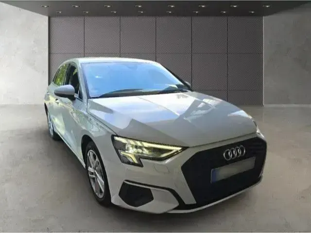 Gebraucht Audi A3 Ambiente 204 PS (150 kW) 2023 Weiß Limousine