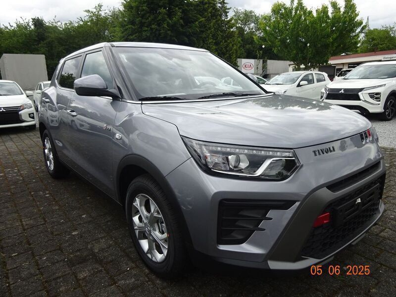 Silber Neu 2025 Ssangyong Tivoli SUV | 22.690 € (Guter Preis) - Bild 1/4