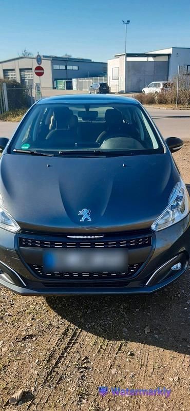 Gebraucht Peugeot 208 82 PS (60 kW) 2017 Grau Kleinwagen