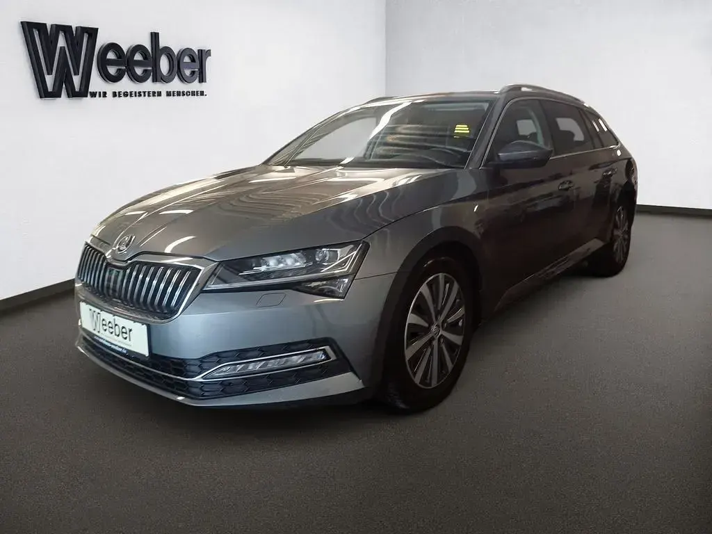 Gebraucht Skoda Superb Premium Edition 150 PS (110 kW) 2023 Graphitegrau (metallic) Kombi