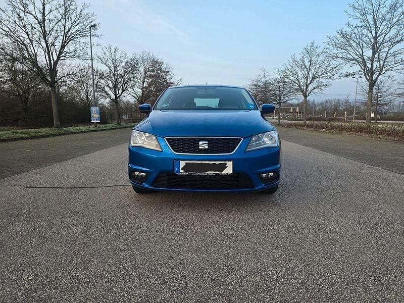 Gebraucht Seat Toledo Reference 105 PS (77 kW) 2014 Blau Kleinwagen