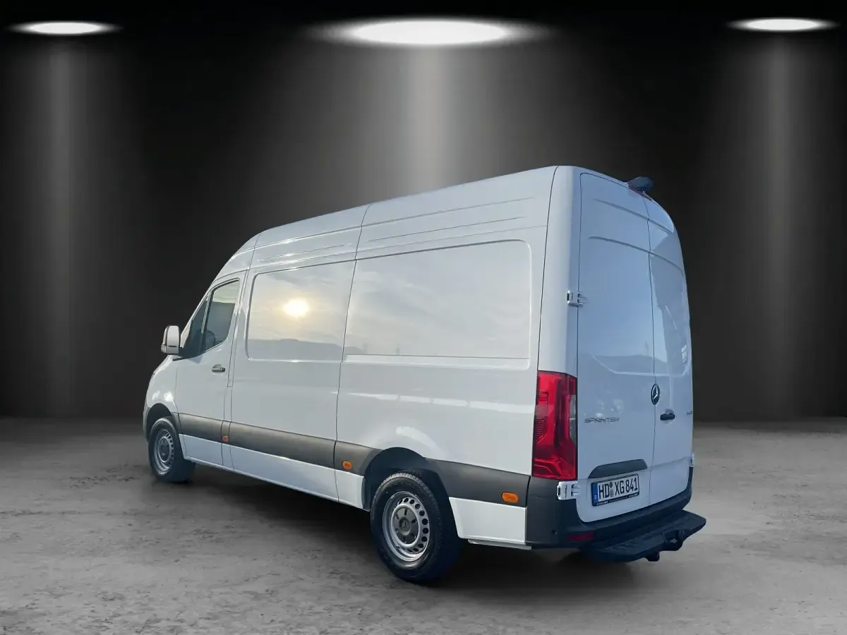 Gebraucht Mercedes Sprinter 150 PS (110 kW) 2025 Arktikweiß Van