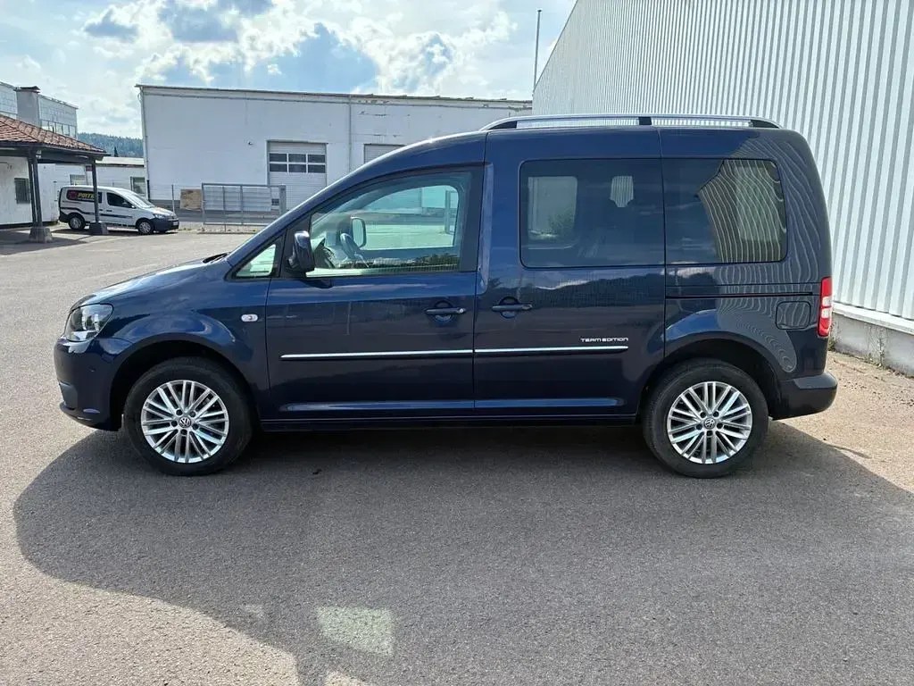 Gebraucht VW Caddy Comfortline 140 PS (102 kW) 2015 Blau Van / Kleinbus