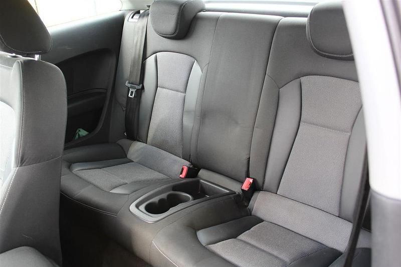 Gebraucht Audi A1 S-Line 86 PS (63 kW) 2010 Weiß Kleinwagen