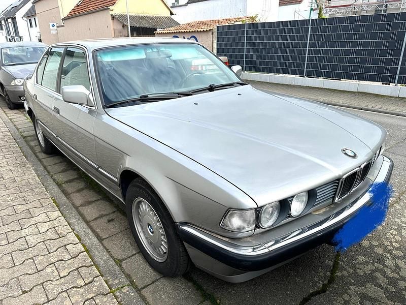 Silber Gebraucht 1987 BMW 730 Limousine | 7.900 € - Bild 1/4