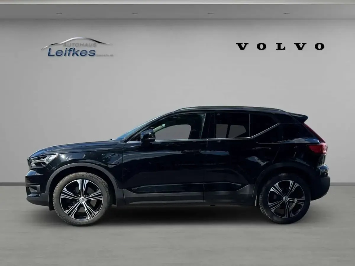 Gebraucht Volvo XC40 Inscription 179 PS (131 kW) 2022 Schwarz SUV