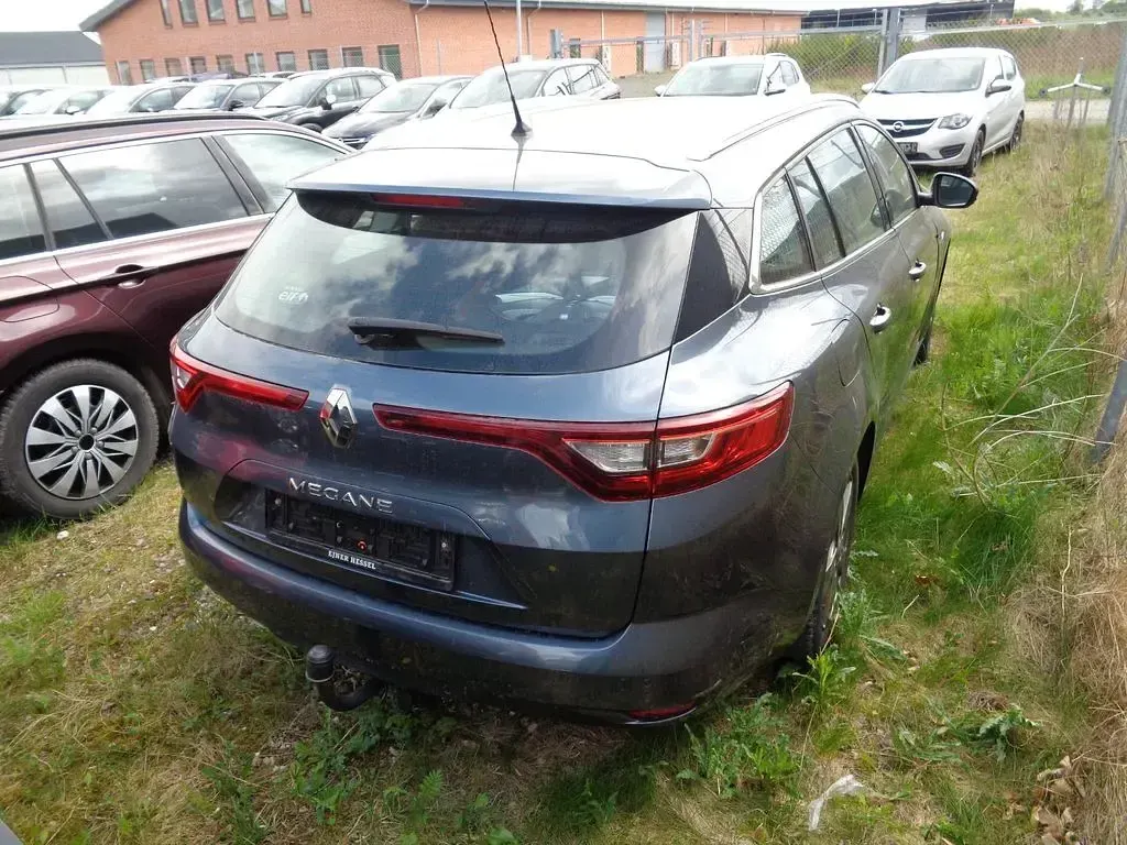 Gebraucht Renault Mégane IV 110 PS (80 kW) 2018 Grau Limousine