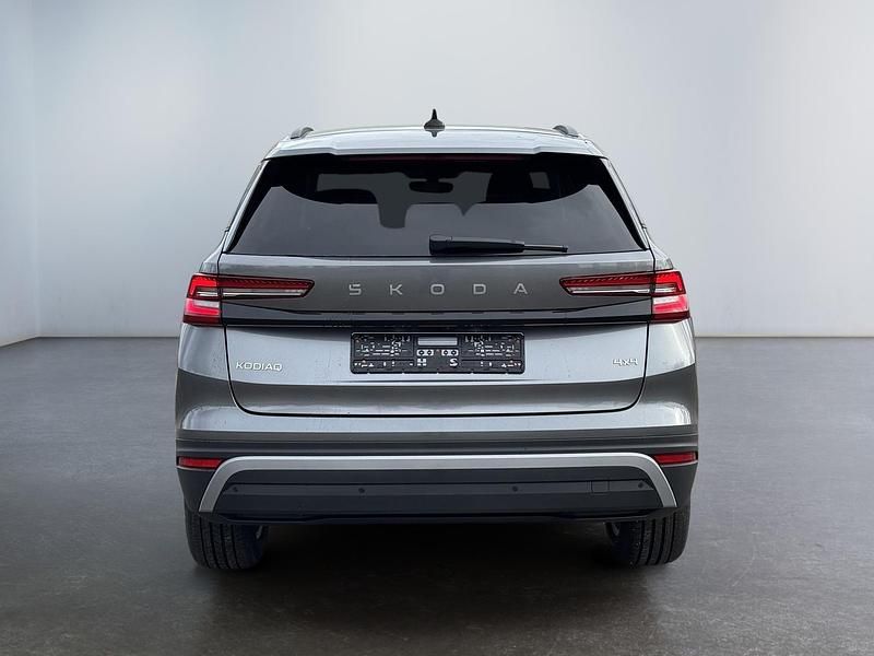 Neu Skoda Kodiaq Selection 204 PS (150 kW) 2025 Stahl grau SUV
